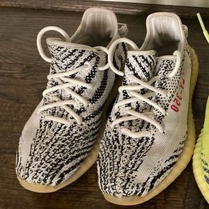Yezzy boost 350 white zebra size 6.5